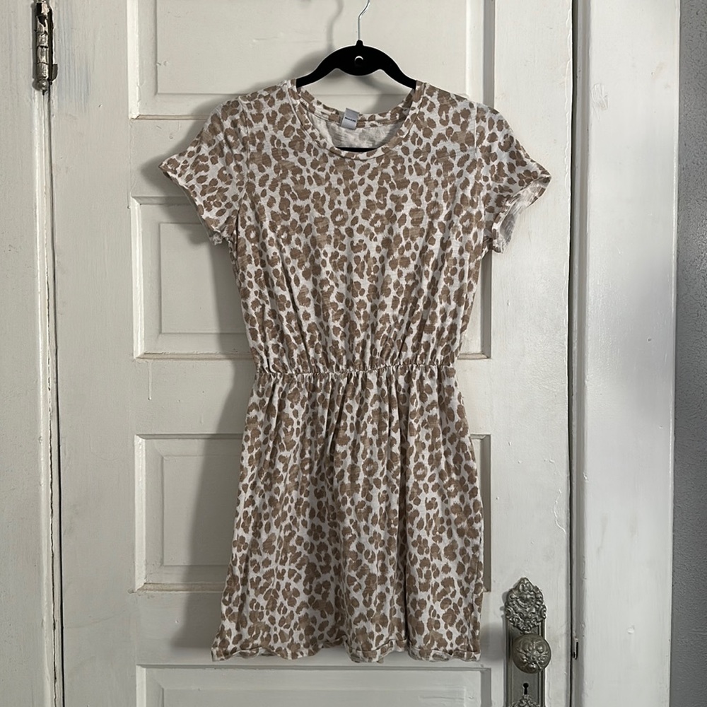 Tan leopard print T-shirt dress with cinched waist